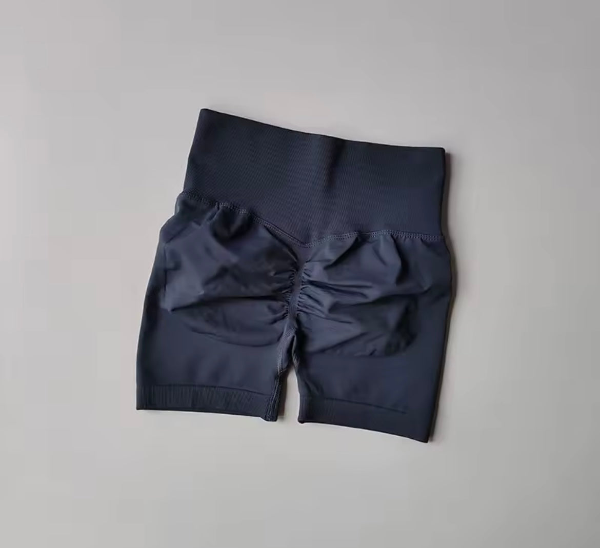 BEE PEACHY SHORTS